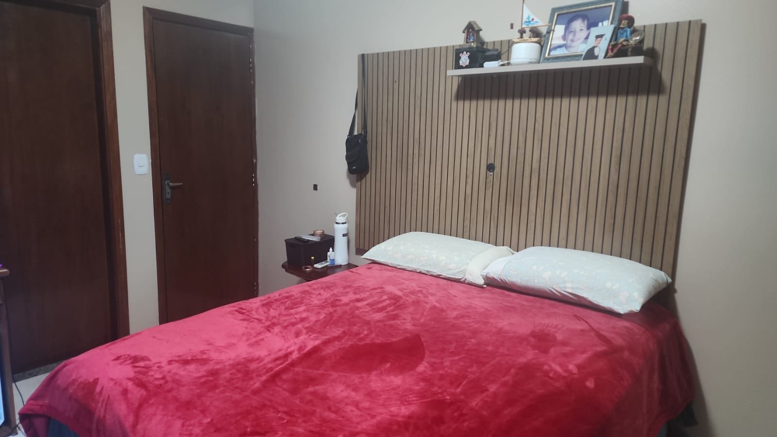 🛏️ Suíte 2 - piso inferior (Quarto 5)